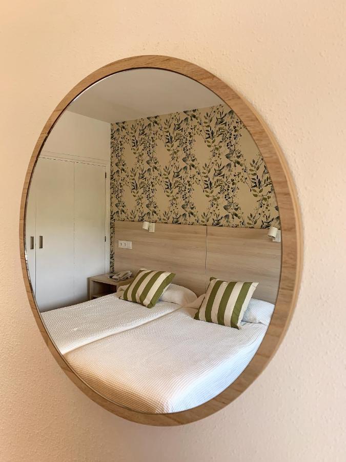 Hotel Mi Casa Sabiñánigo エクステリア 写真