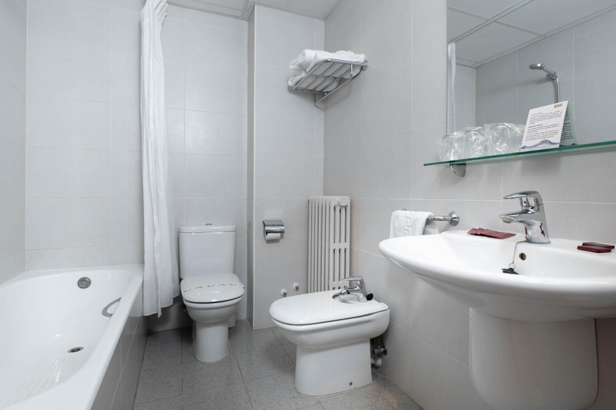 Hotel Mi Casa Sabiñánigo エクステリア 写真