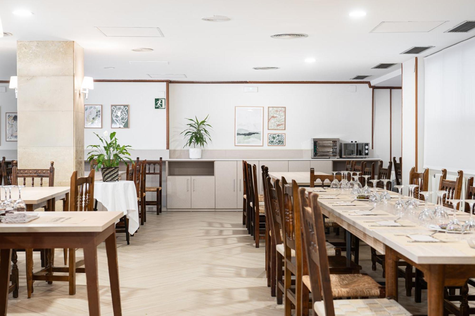 Hotel Mi Casa Sabiñánigo エクステリア 写真