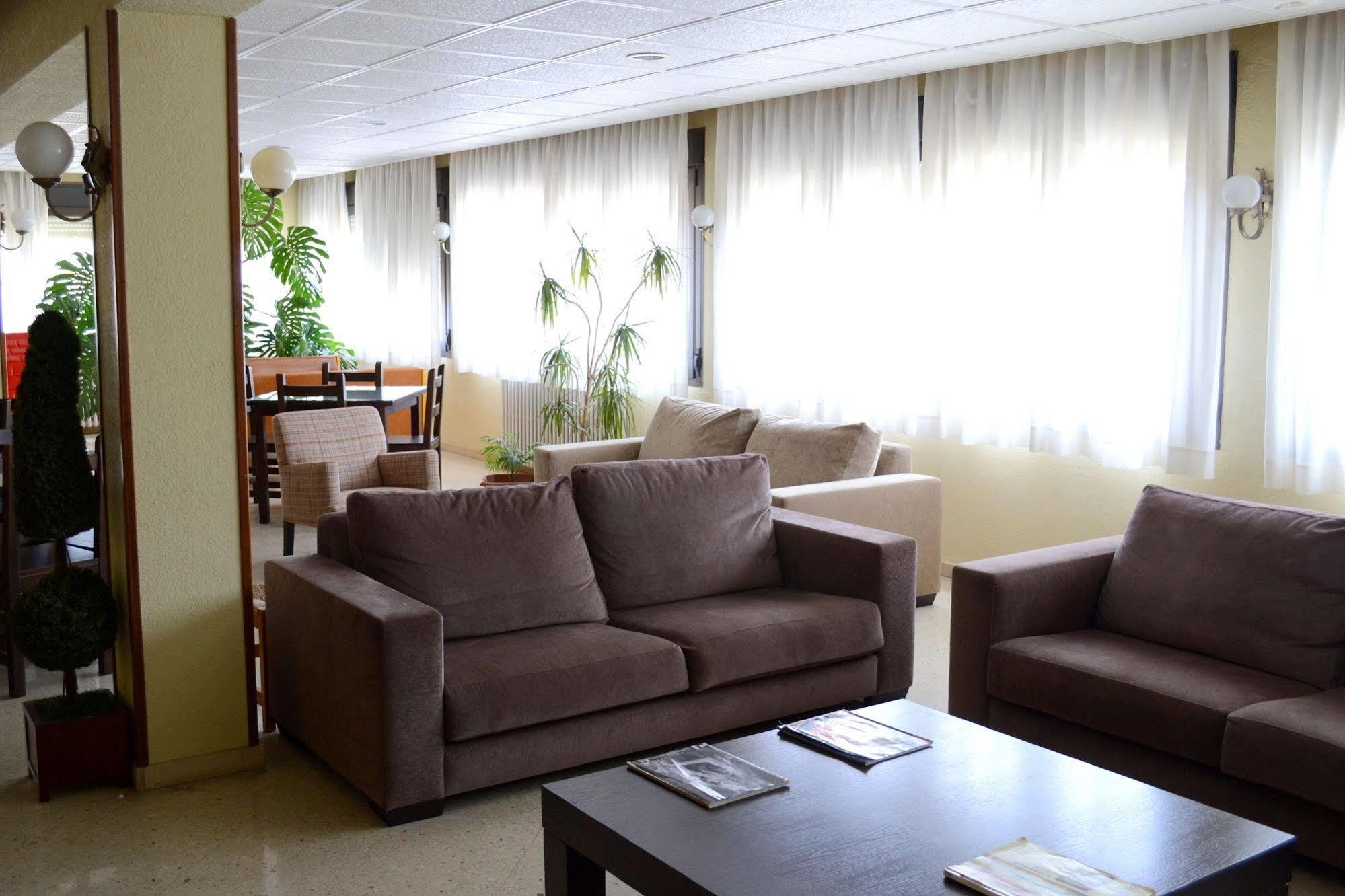 Hotel Mi Casa Sabiñánigo エクステリア 写真